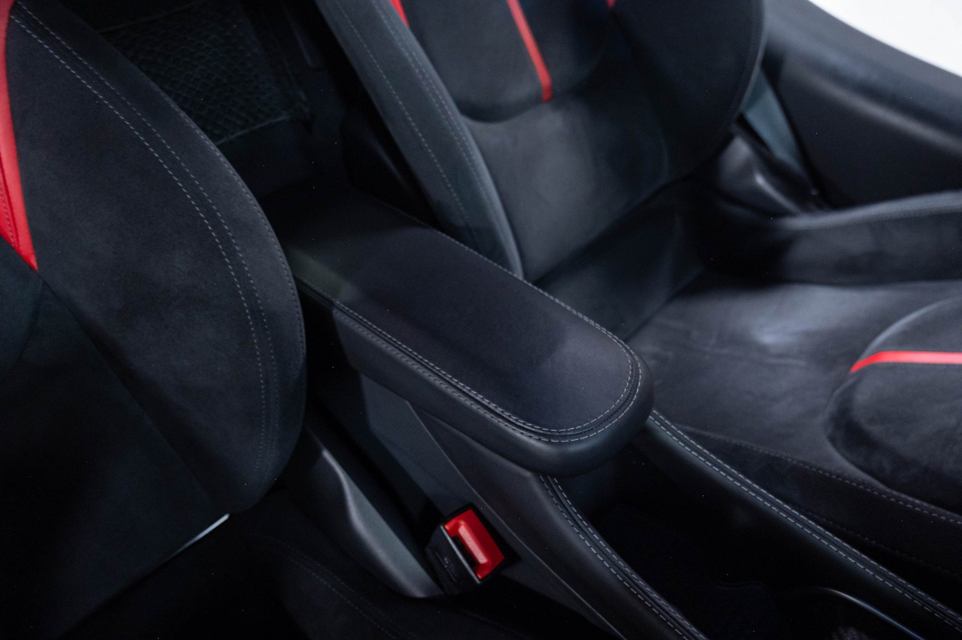 Used 2019 McLaren 570S Coupe RWD image 72