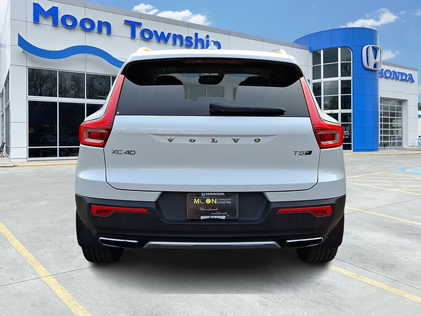 Used 2020 Volvo XC40 T5 Inscription w/ Protection Package AWD/4WD image 5