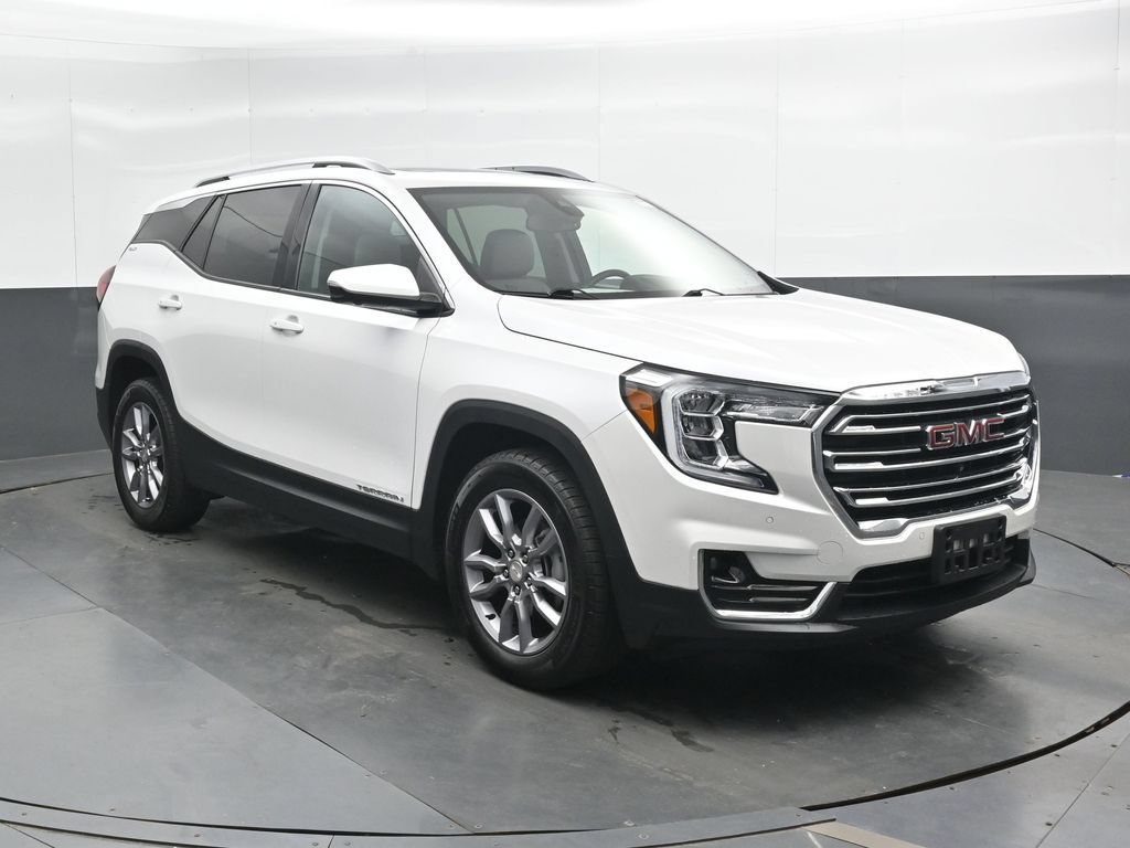 Used 2024 GMC Terrain SLT w/ Infotainment Package II AWD/4WD image 4