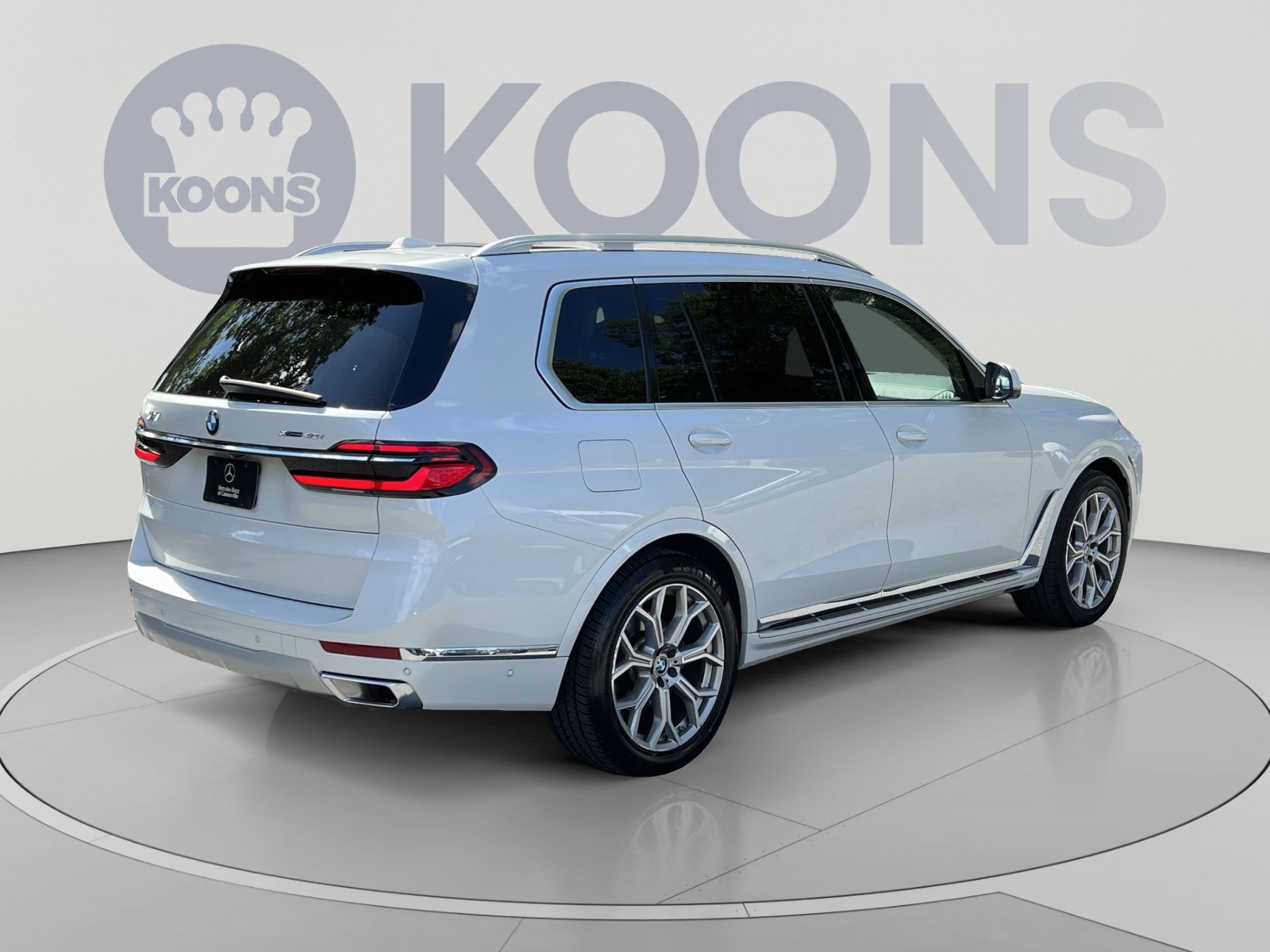 Used 2025 BMW X7 xDrive40i AWD/4WD image 11