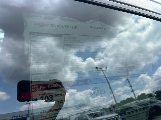 New 2026 Chevrolet Equinox EV LT w/ Convenience Package II AWD/4WD image 35