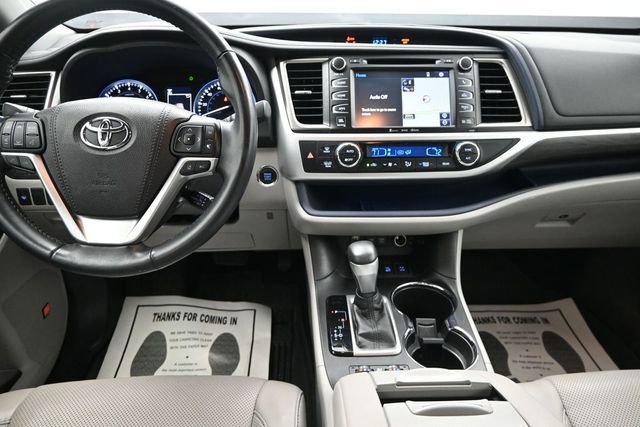 Used 2018 Toyota Highlander Limited AWD/4WD image 14