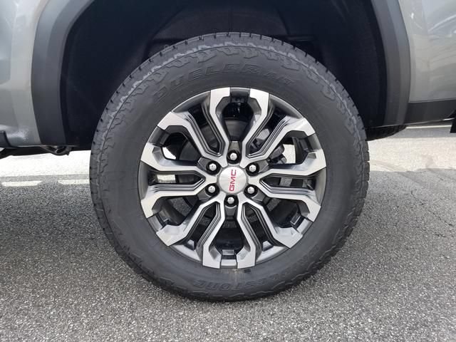 New 2026 GMC Canyon Denali w/ LPO, Black Badging Package AWD/4WD image 12