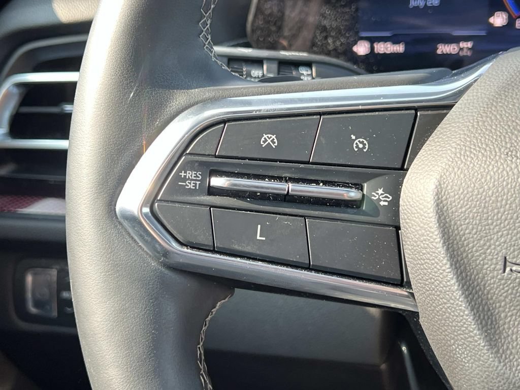 Used 2024 Chevrolet Traverse Z71 w/ LPO, Floor Liner Package AWD/4WD image 25