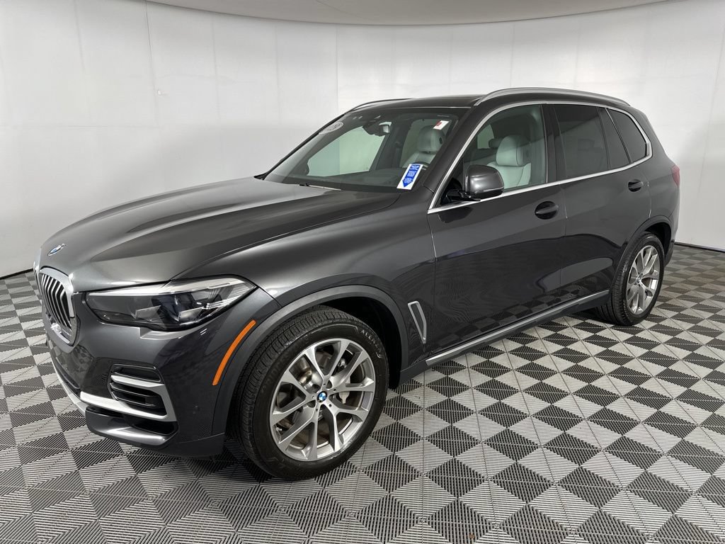 Certified 2023 BMW X5 xDrive40i w/ Premium Package AWD/4WD image 4