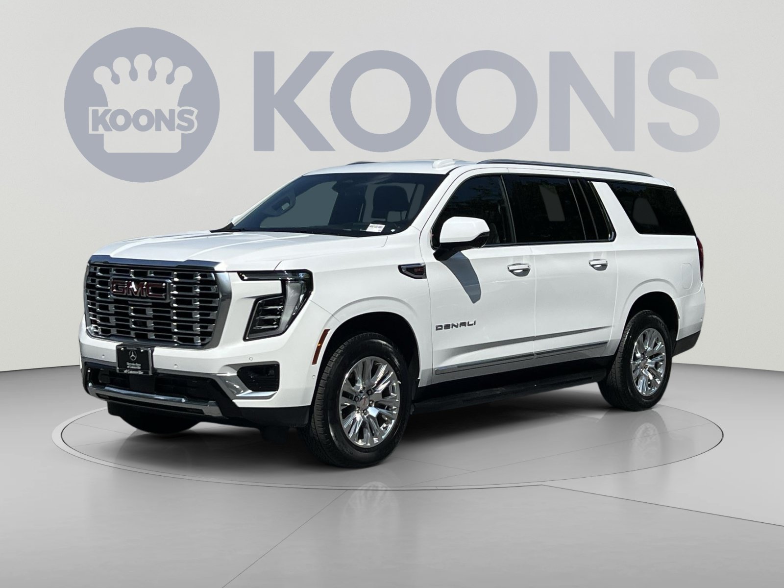 Used 2025 GMC Yukon XL Denali AWD/4WD image 5