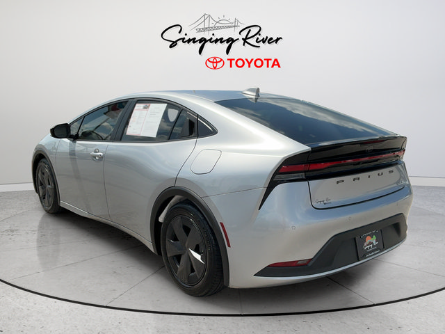 Used 2024 Toyota Prius LE FWD image 5