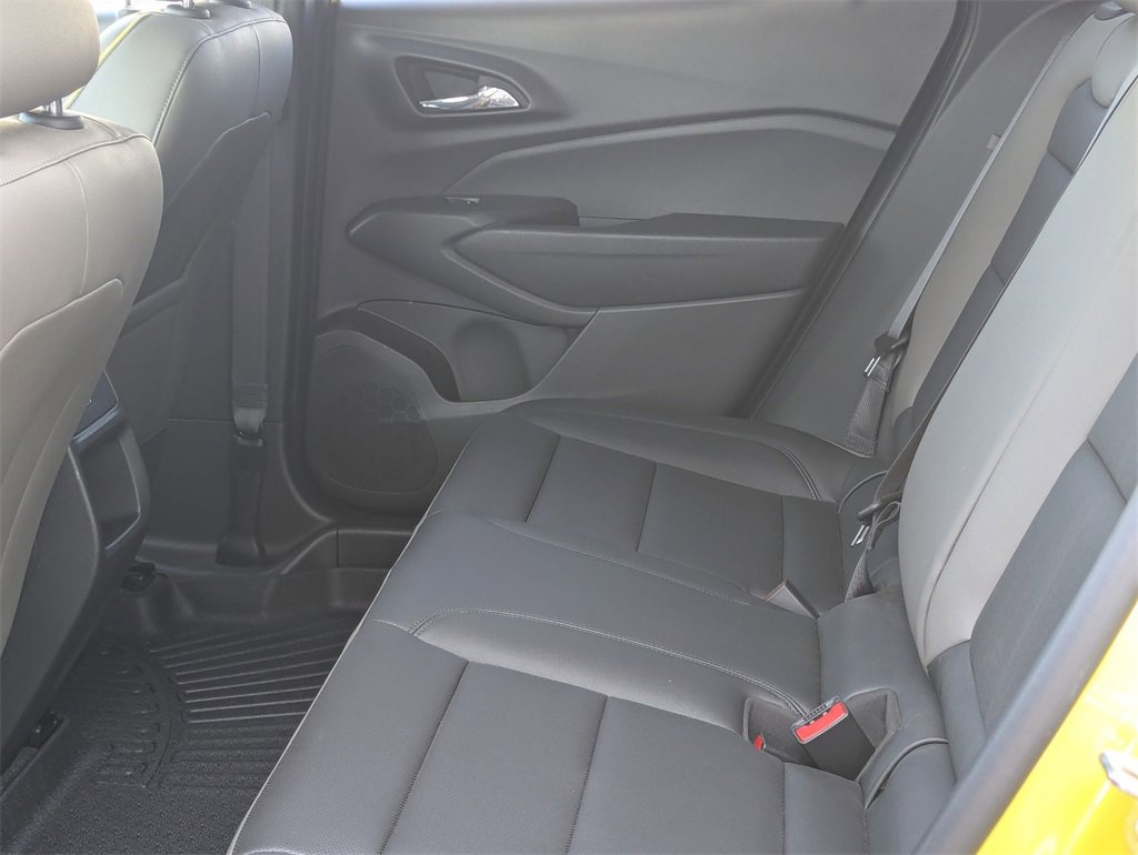 Used 2024 Chevrolet Trax ACTIV w/ Sunroof Package image 23