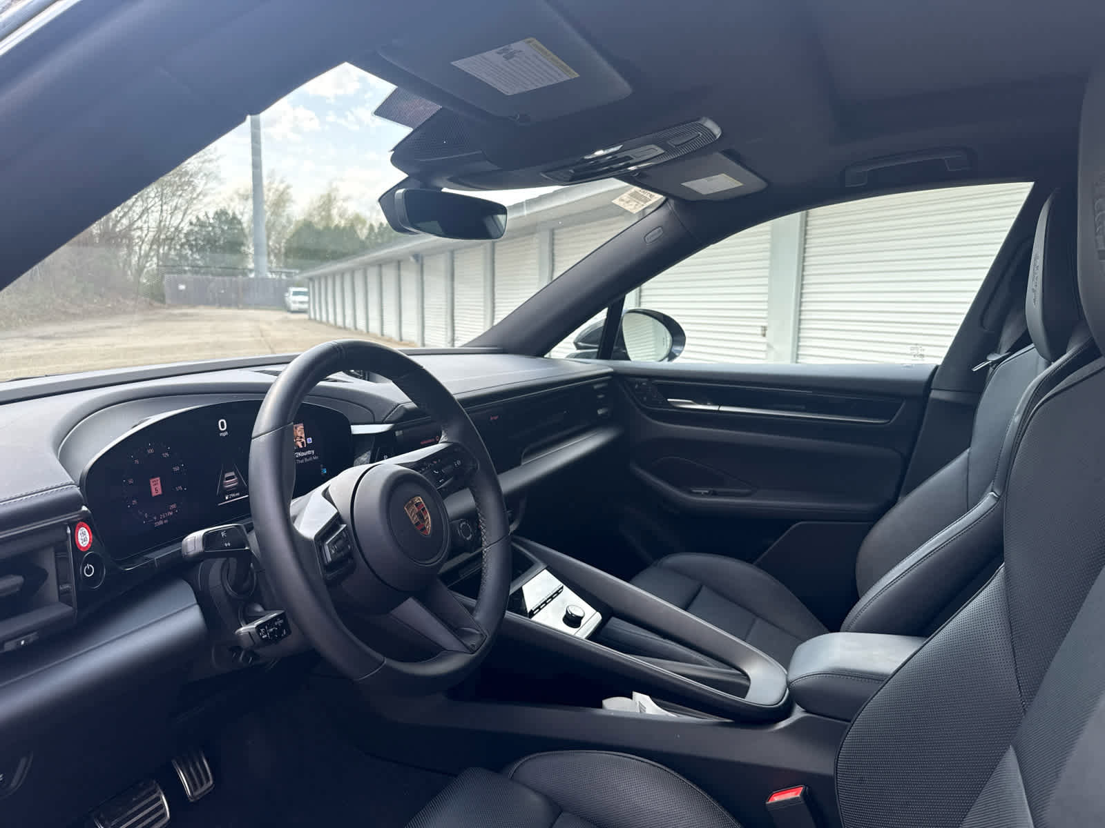 Used 2025 Porsche Macan 4S Electric AWD/4WD image 21