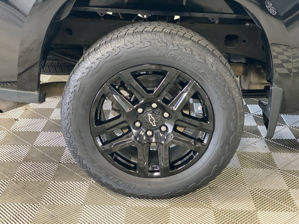 Used 2023 Chevrolet Silverado 1500 Custom AWD/4WD image 38