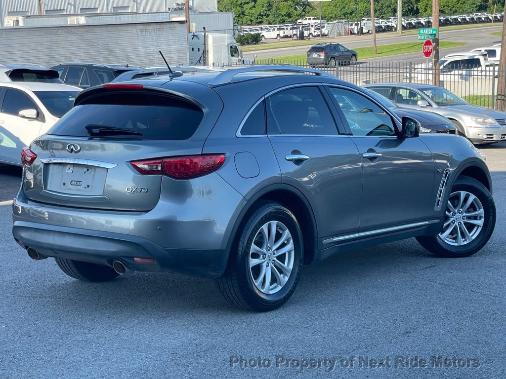 Used 2015 INFINITI QX70 AWD w/ Premium Package image 28