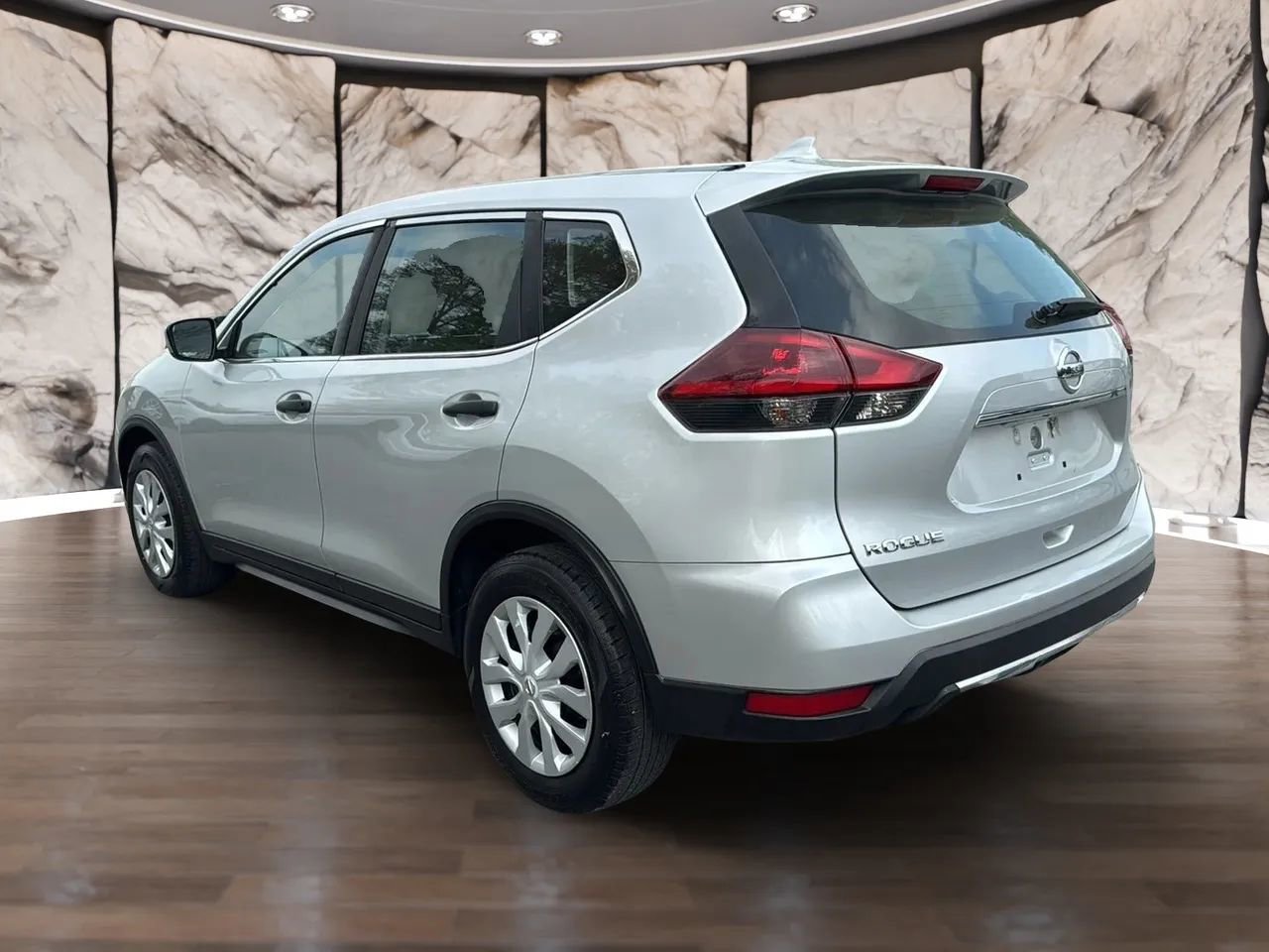 Used 2019 Nissan Rogue S image 7