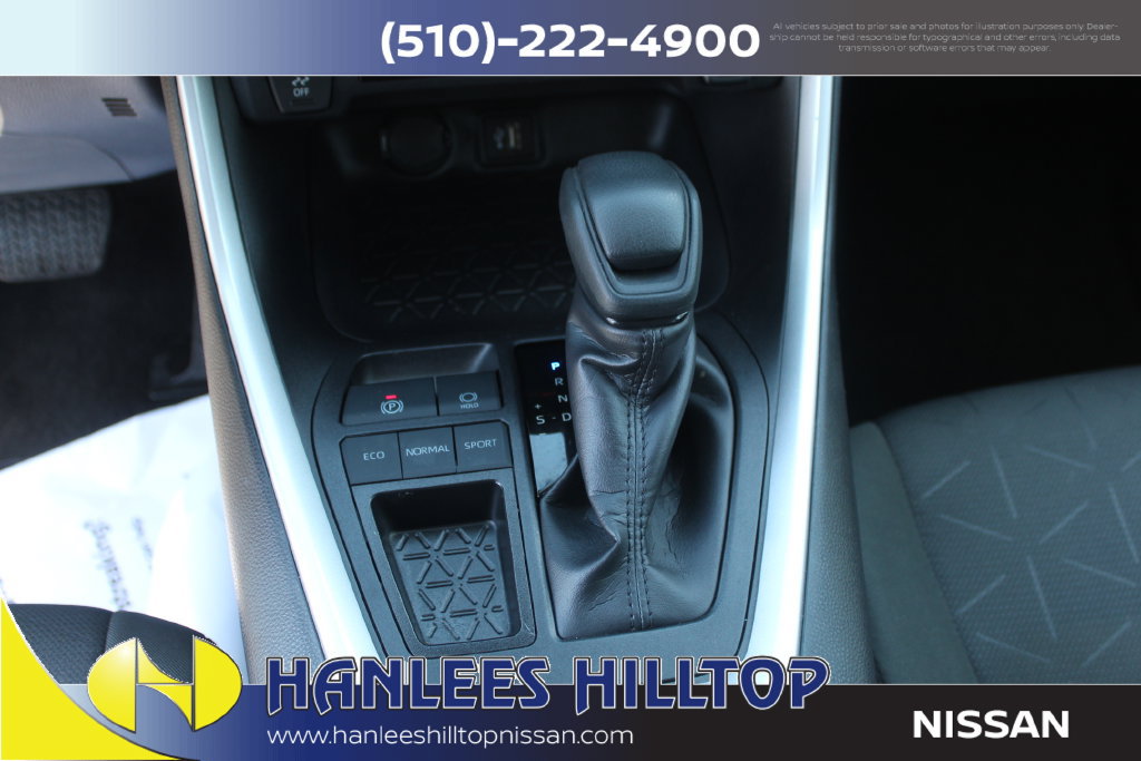 Used 2025 Toyota RAV4 XLE FWD image 20