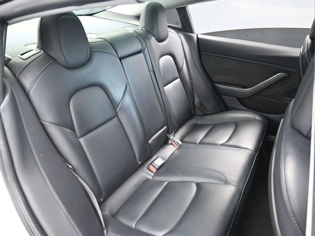 Used 2019 Tesla Model 3 Standard Range Plus image 40