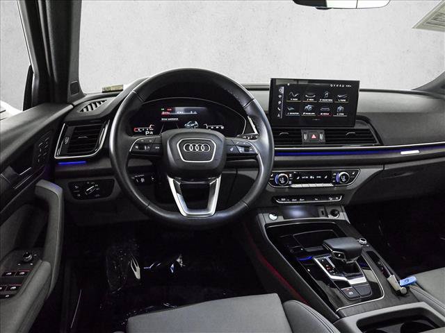 Certified 2025 Audi Q5 2.0T Premium Plus w/ Premium Plus Package AWD/4WD image 19