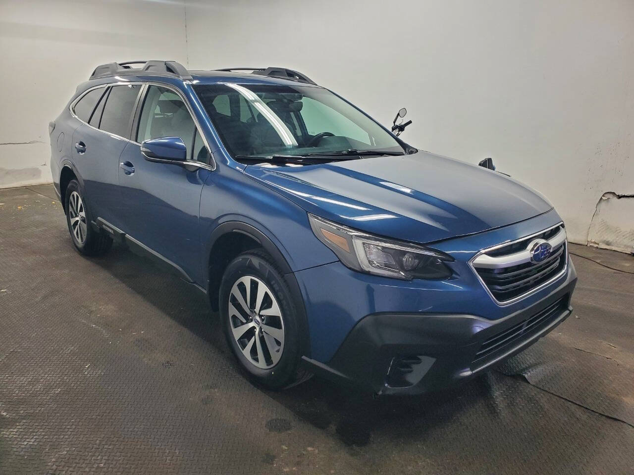 Used 2022 Subaru Outback Premium w/ Popular Package #1 AWD/4WD image 3