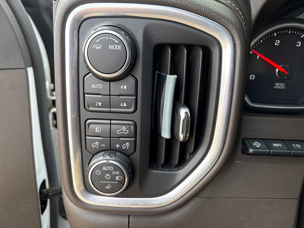 Used 2020 Chevrolet Silverado 2500 LTZ w/ LTZ Premium Package image 24