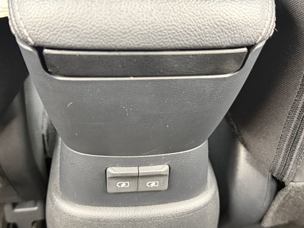 Used 2024 Nissan Kicks S image 24