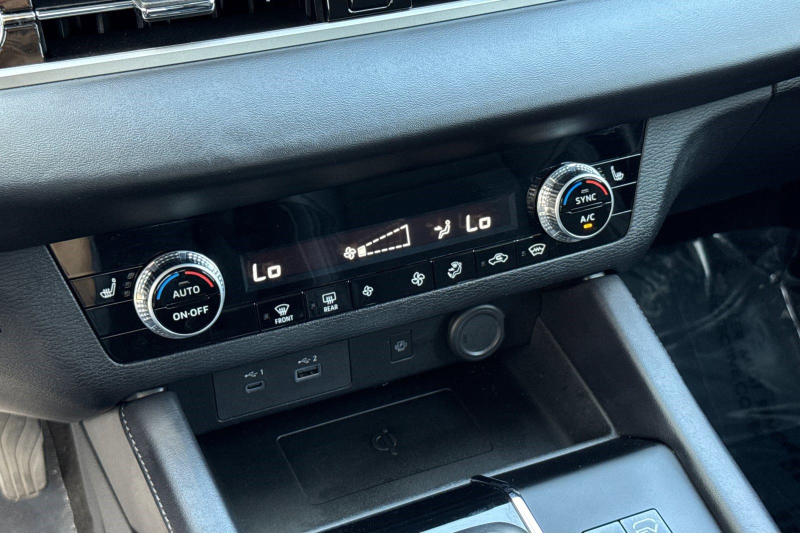 Used 2024 Mitsubishi Outlander SE image 18