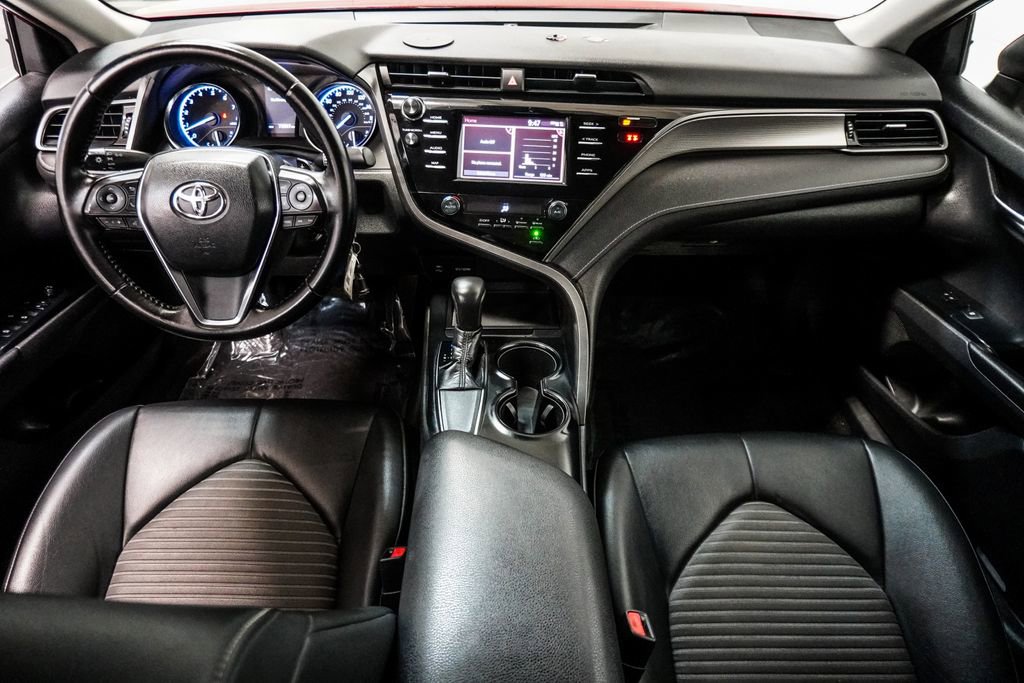 Used 2019 Toyota Camry SE image 11