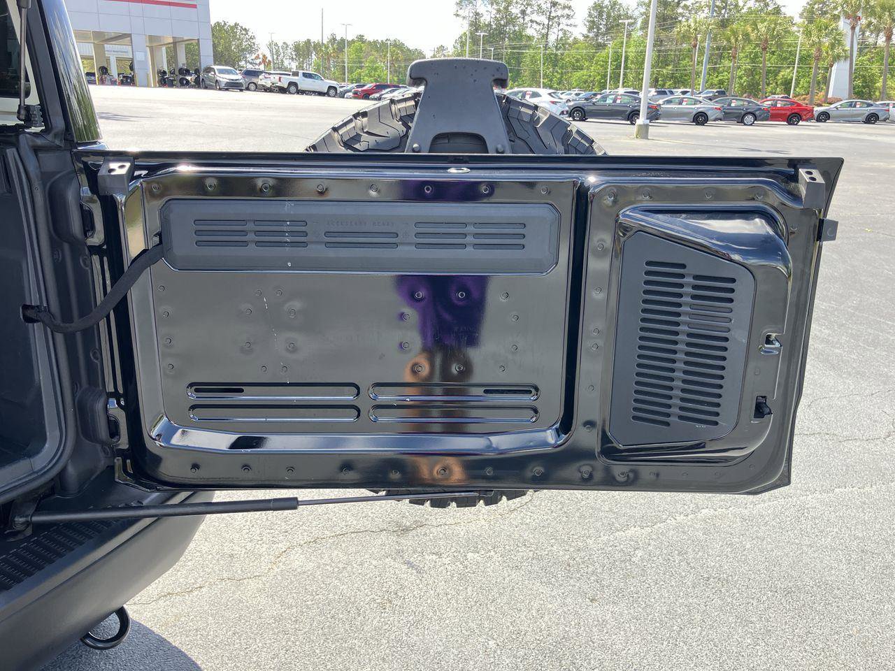 Used 2024 Ford Bronco Badlands image 28