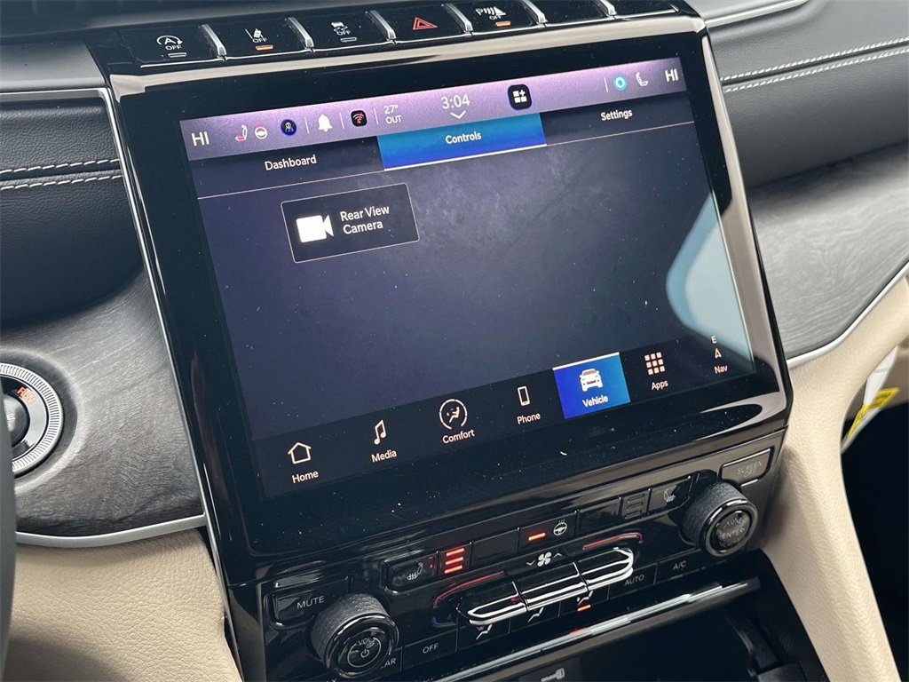 Used 2024 Jeep Grand Cherokee Limited image 25