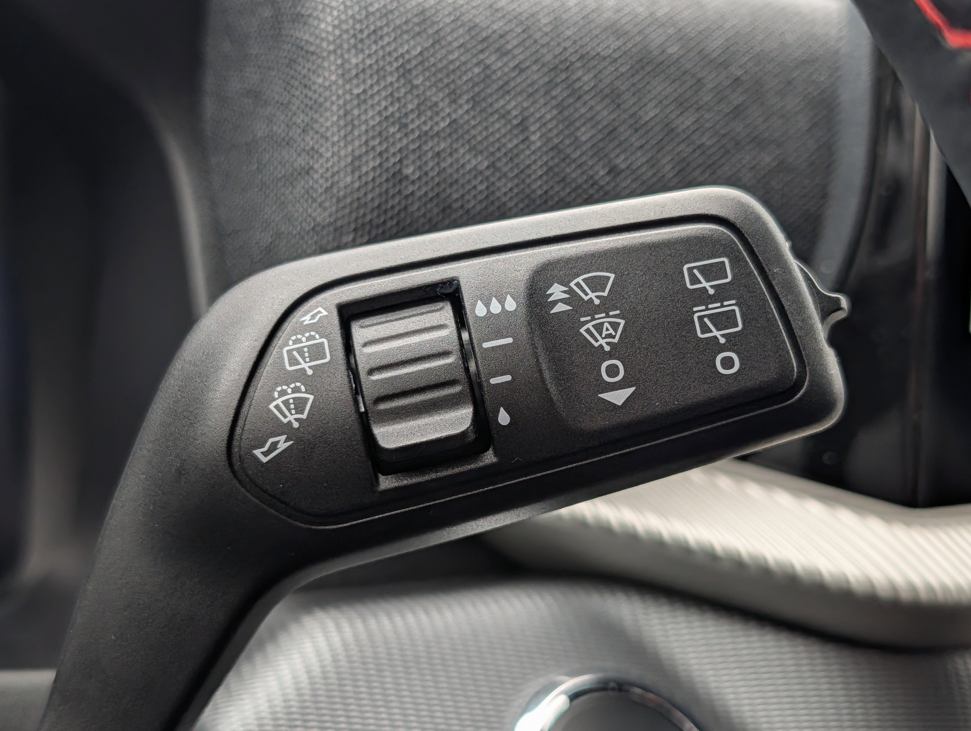 New 2026 Ford Explorer ST-Line w/ ST-Line Street Pack image 29