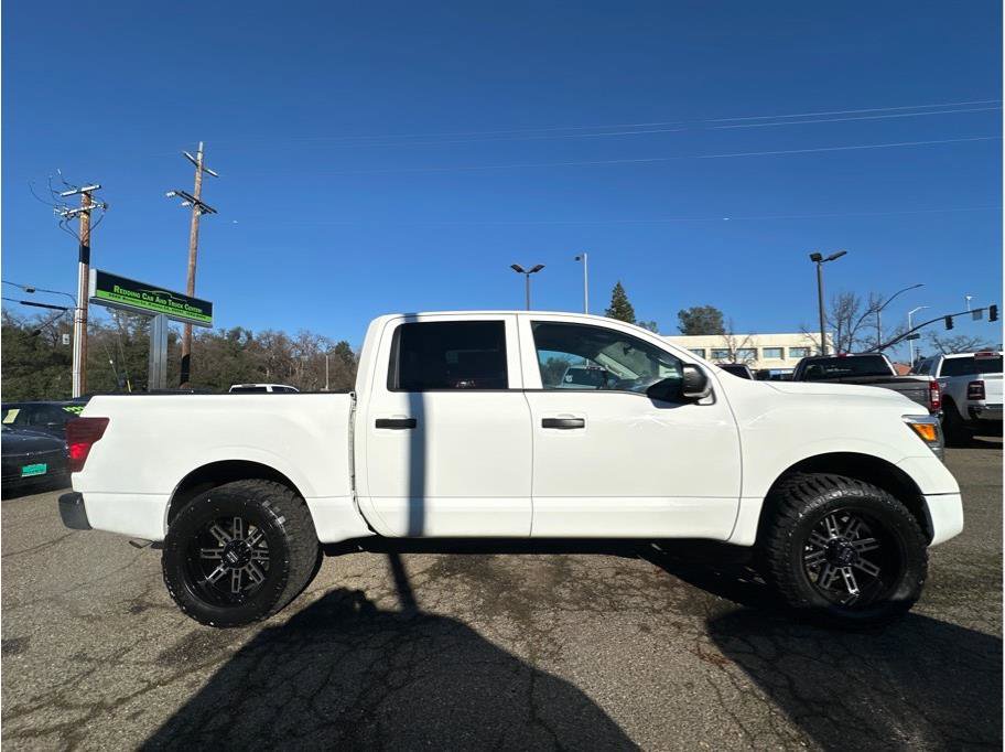 Used 2022 Nissan Titan S w/ S Utility Package image 9