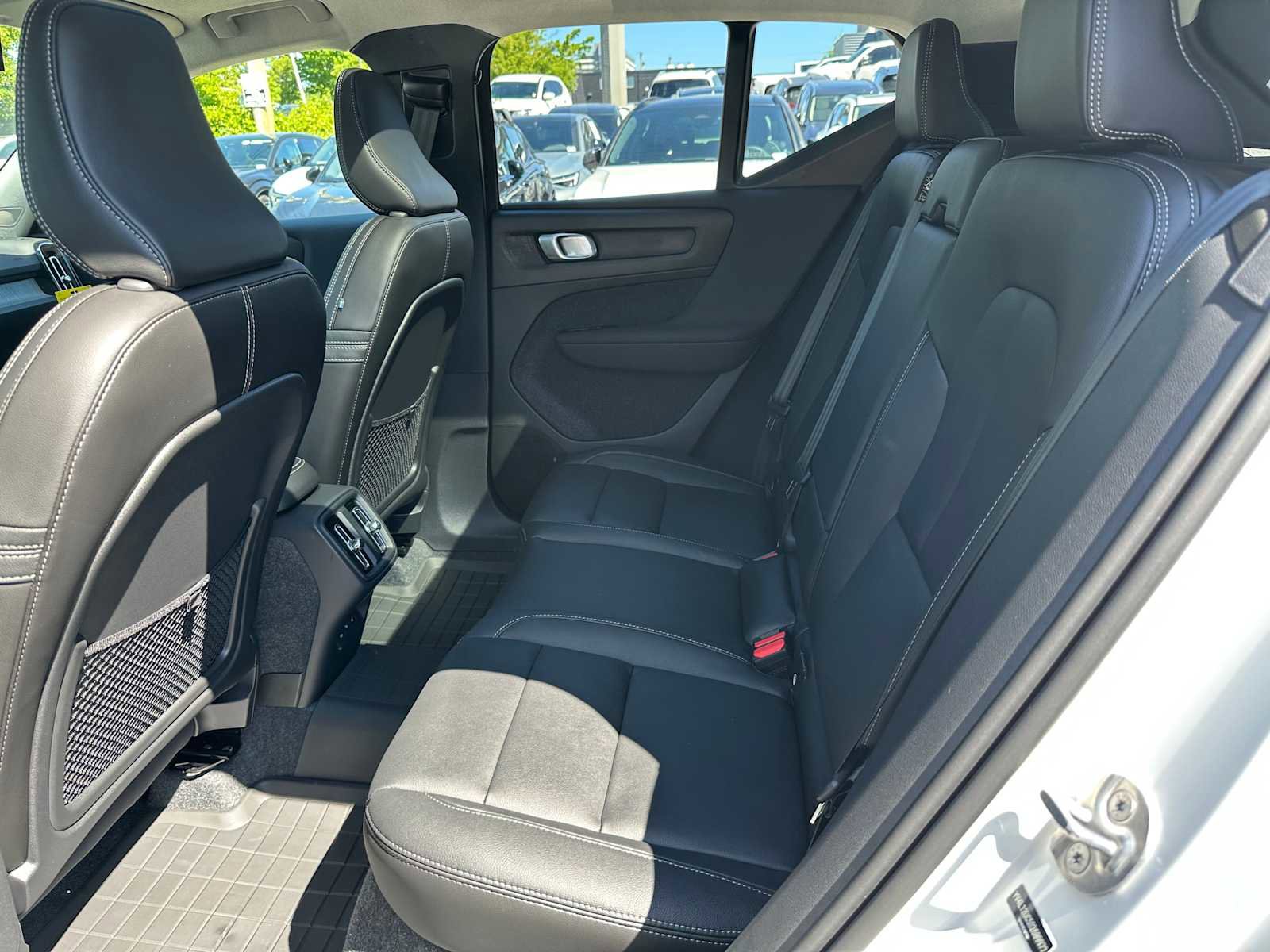 New 2025 Volvo XC40 B5 Plus w/ Protection Package Premier image 15