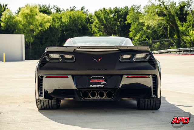 Used 2015 Chevrolet Corvette Z06 w/ 3LZ Preferred Equipment Group RWD image 35
