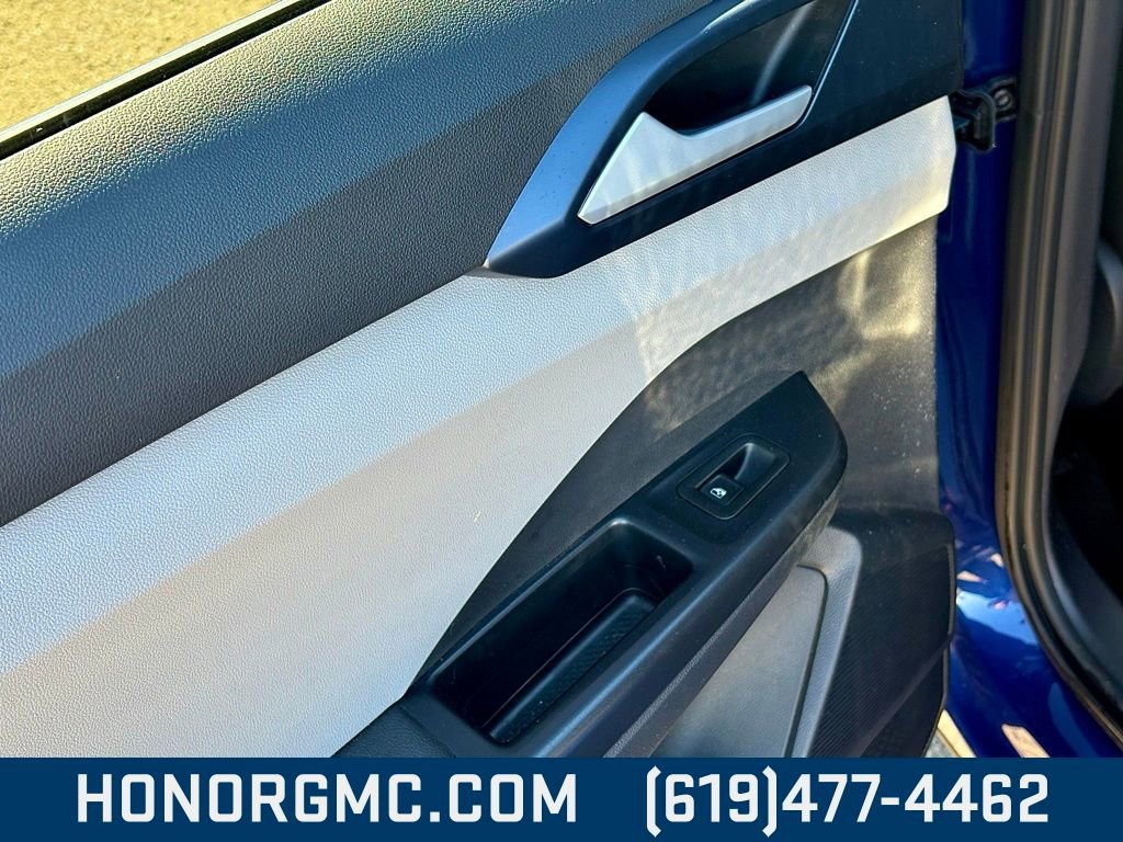 Used 2024 Volkswagen Taos SE image 18