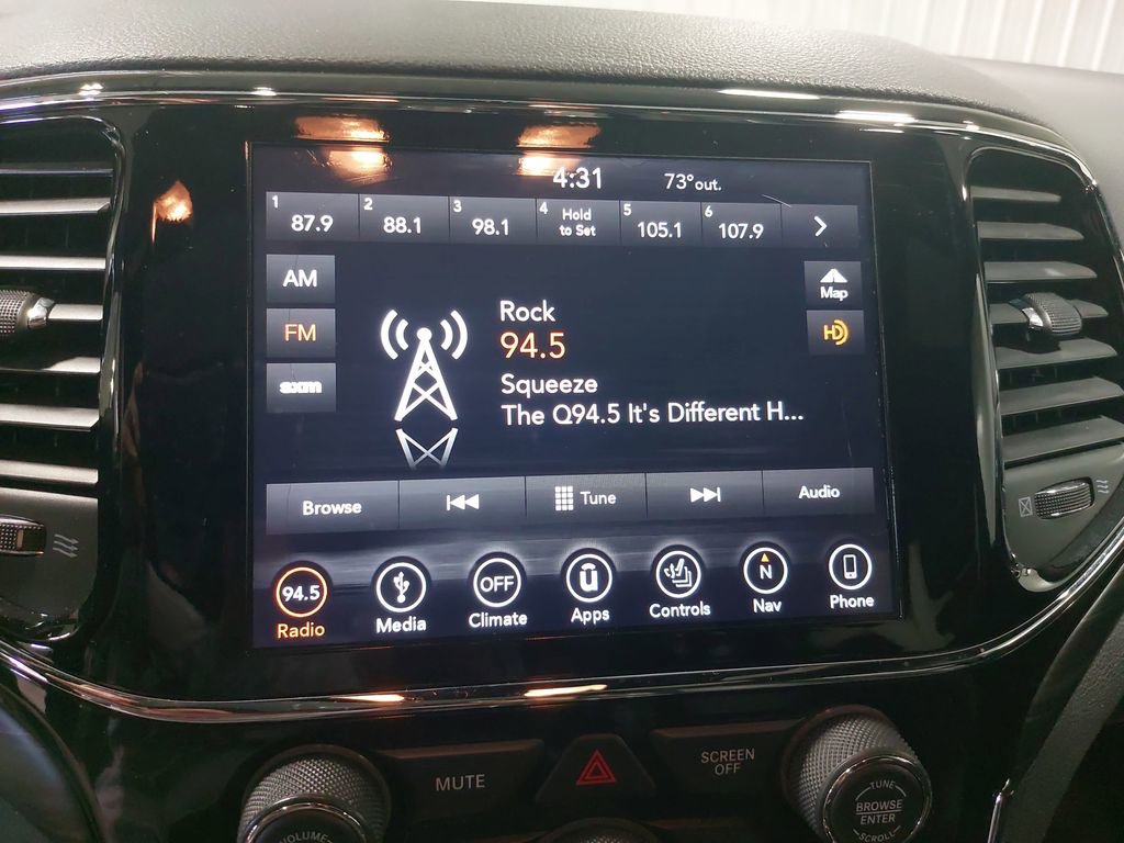 Used 2019 Jeep Grand Cherokee Altitude AWD/4WD image 21