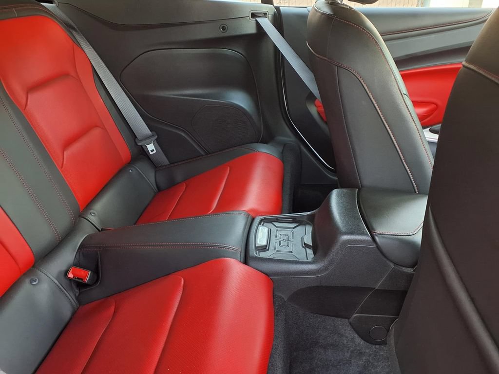 Used 2016 Chevrolet Camaro SS RWD image 31