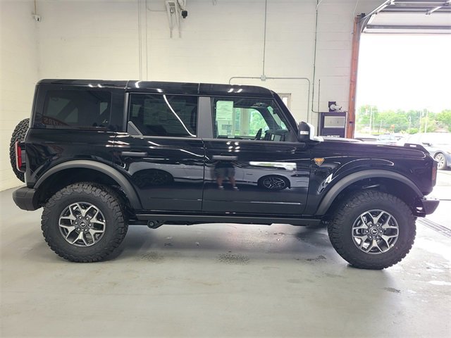 New 2025 Ford Bronco Badlands image 4