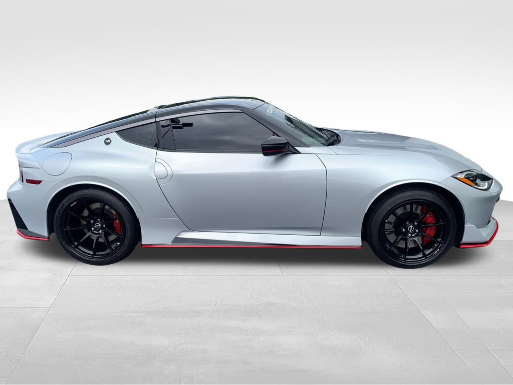 Certified 2025 Nissan Z NISMO w/ Floor Mat Package RWD image 7