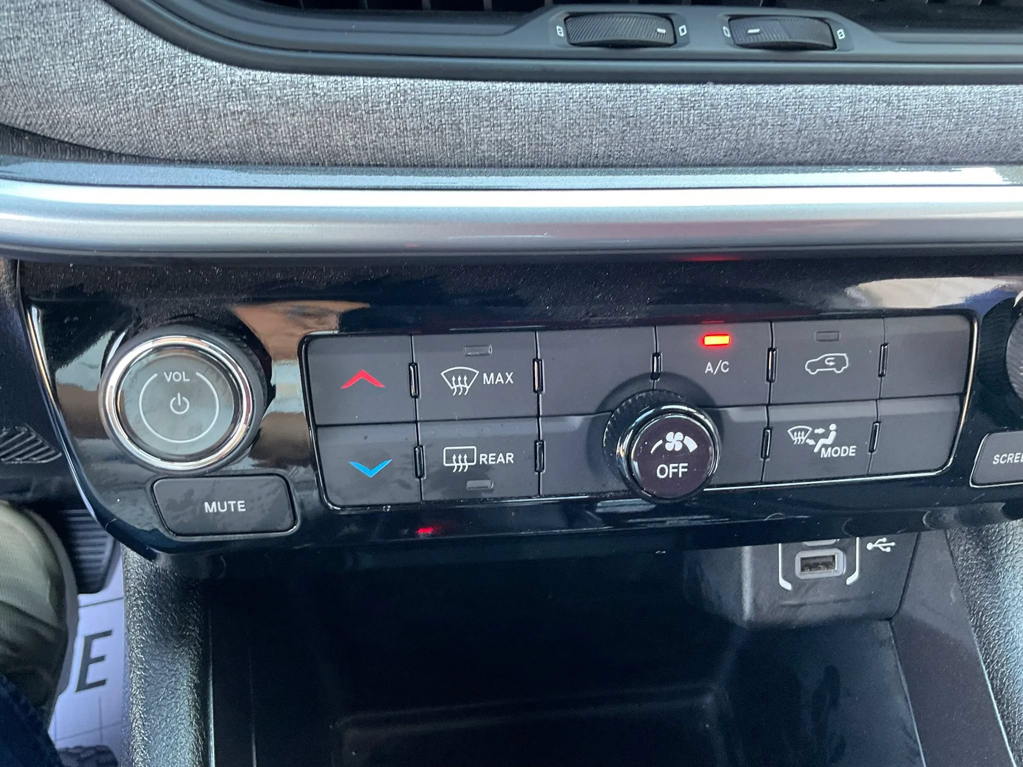 Used 2023 Jeep Compass Sport AWD/4WD image 21