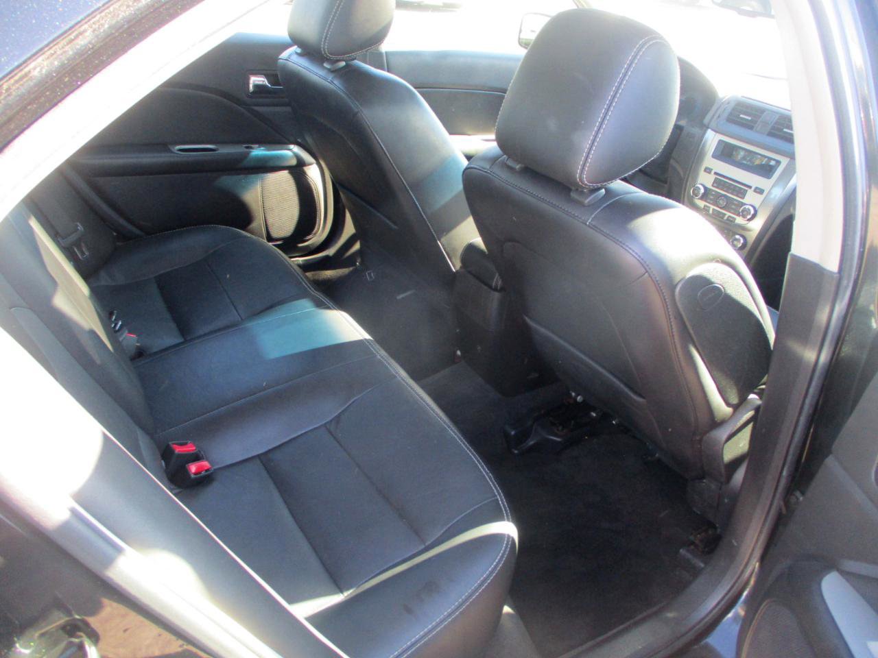 Used 2010 Ford Fusion SEL FWD image 9