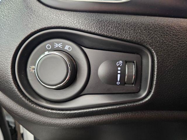 Used 2020 Jeep Renegade Sport AWD/4WD image 15