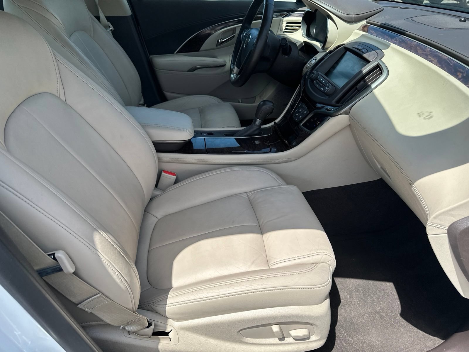 Used 2016 Buick LaCrosse Leather w/ Experience Buick Package FWD image 14