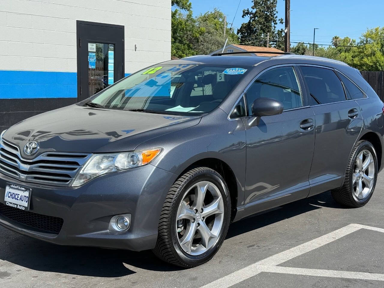 Used 2012 Toyota Venza LE FWD image 3