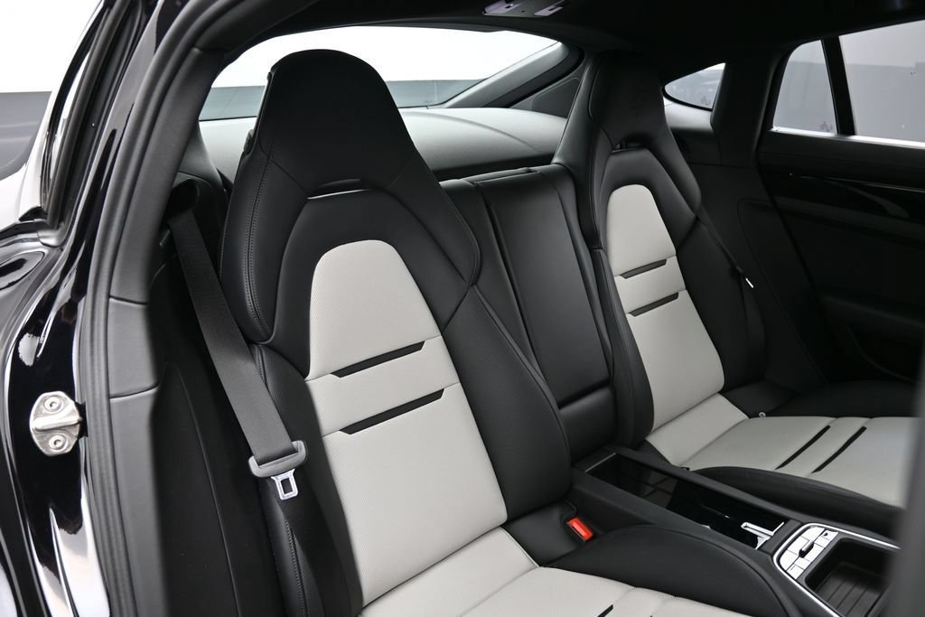 Certified 2023 Porsche Panamera 4S AWD/4WD image 28