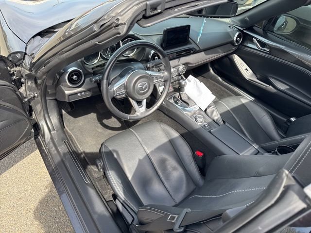 Used 2020 MAZDA MX-5 Miata RF Grand Touring RWD image 37