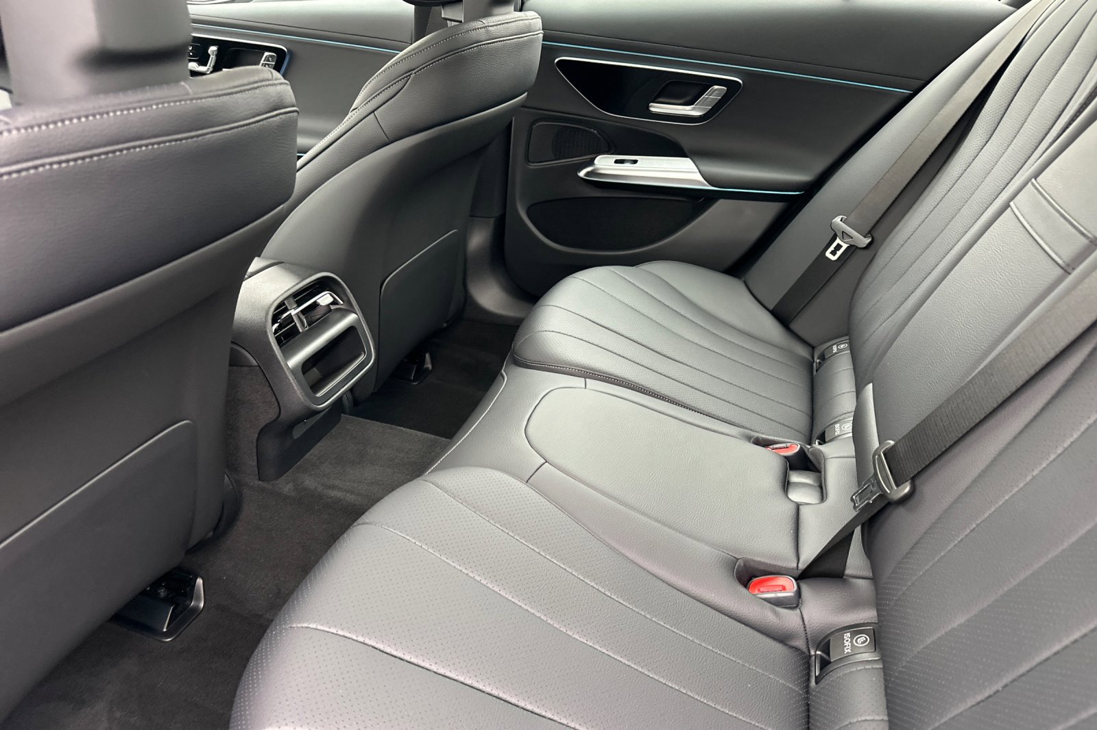 New 2026 Mercedes-Benz E 350 Sedan image 12