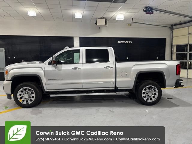 Used 2018 GMC Sierra 2500 Denali w/ Duramax Plus Package AWD/4WD image 5