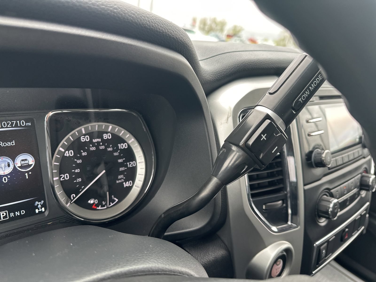 Used 2017 Nissan Titan SV AWD/4WD image 46