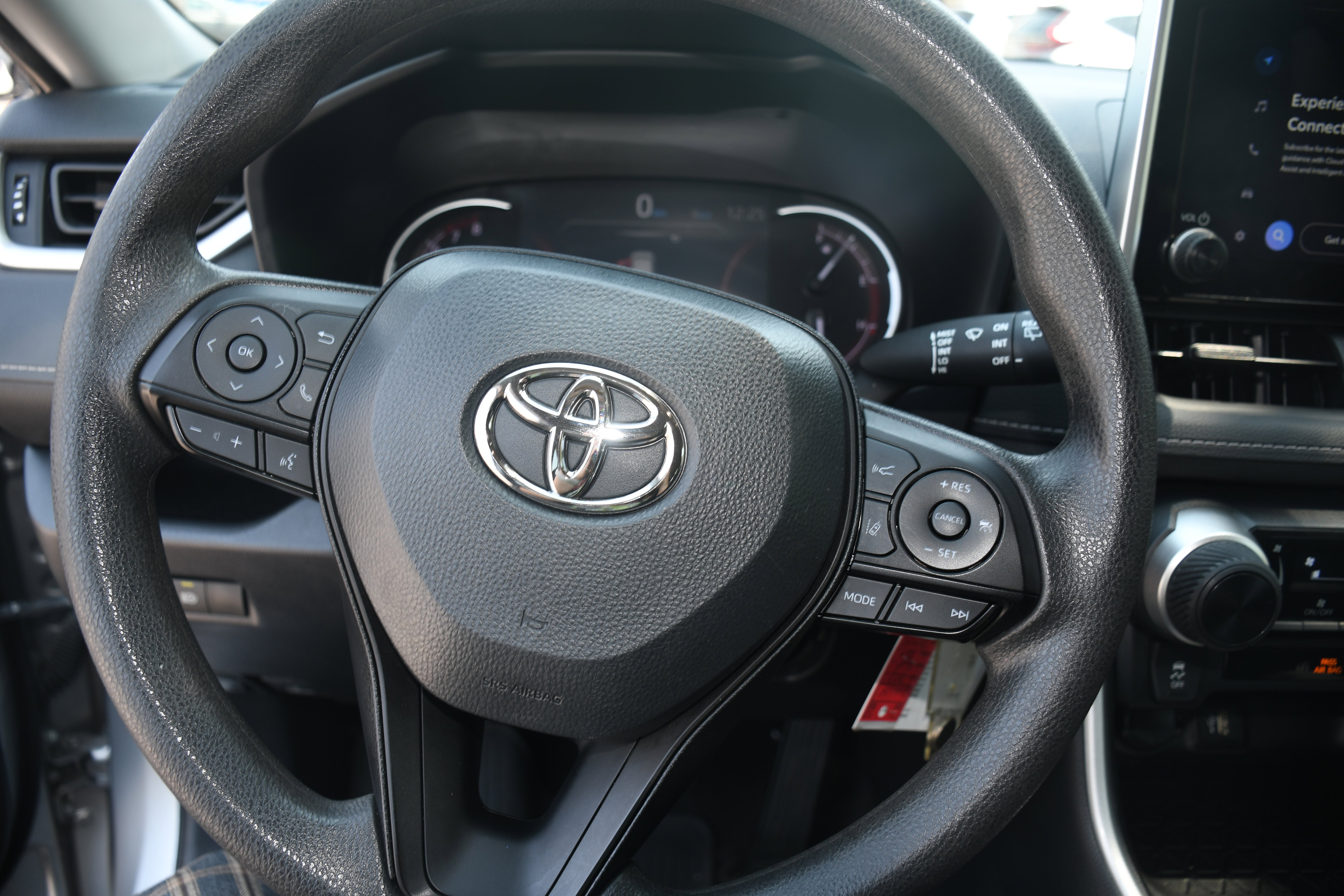 Used 2023 Toyota RAV4 LE FWD image 12