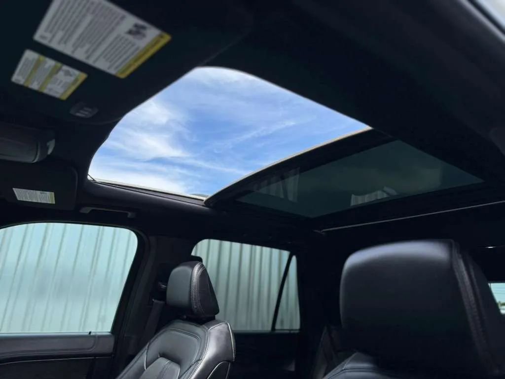 Used 2021 Ford Expedition Limited AWD/4WD image 15