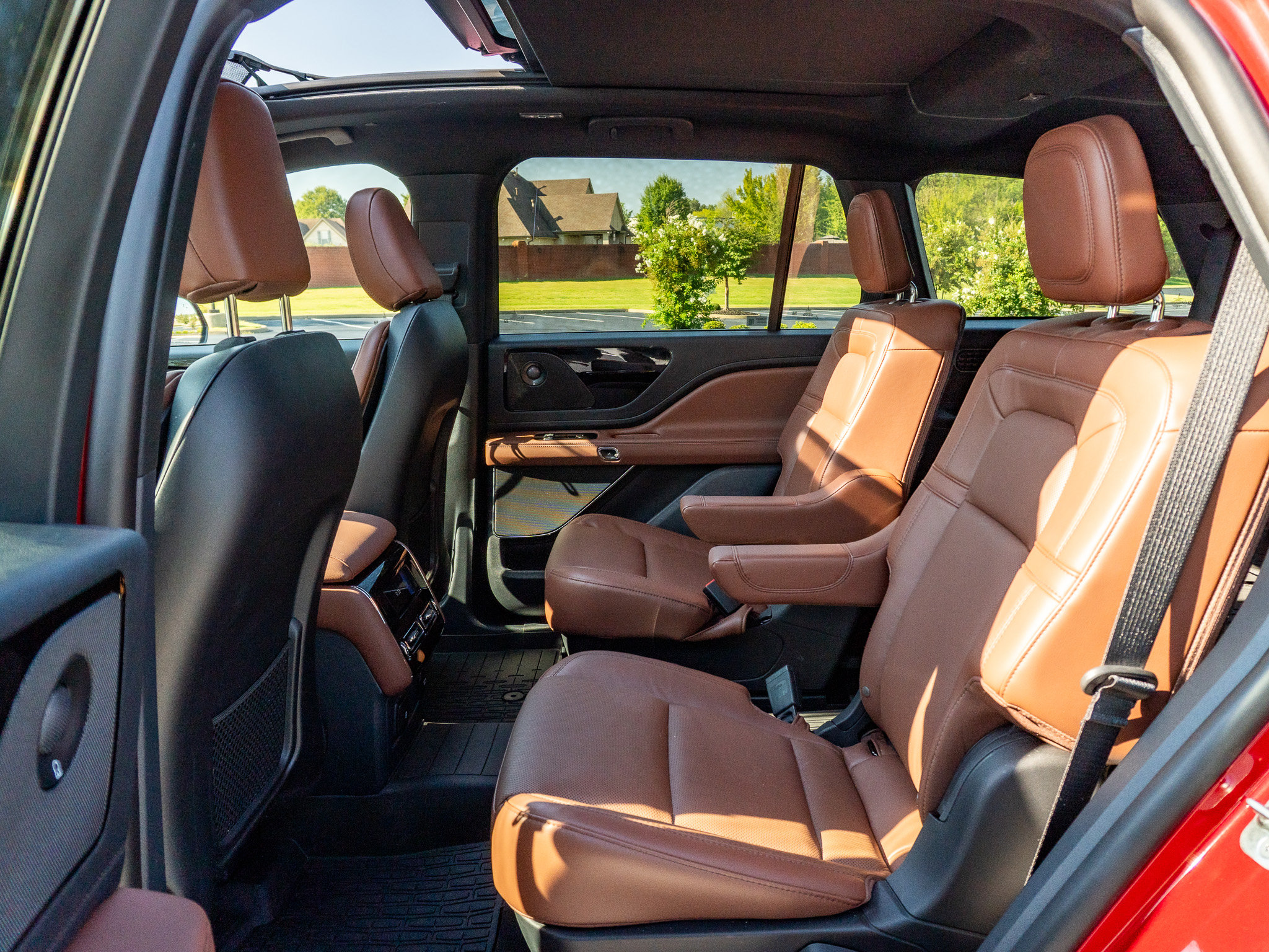 Used 2026 Lincoln Aviator Reserve AWD/4WD image 14
