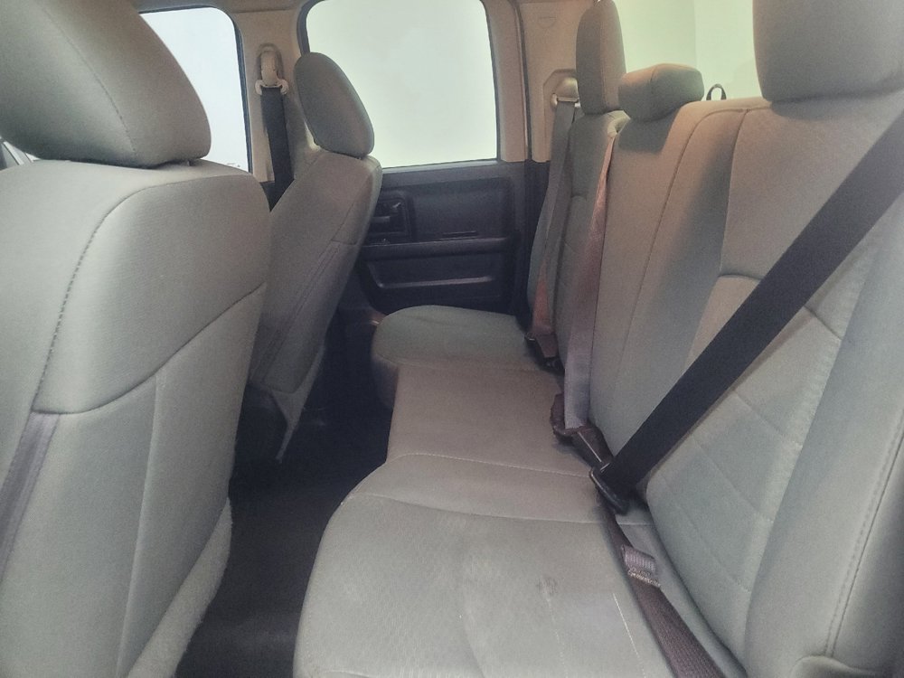 Used 2016 RAM 1500 Express RWD image 18