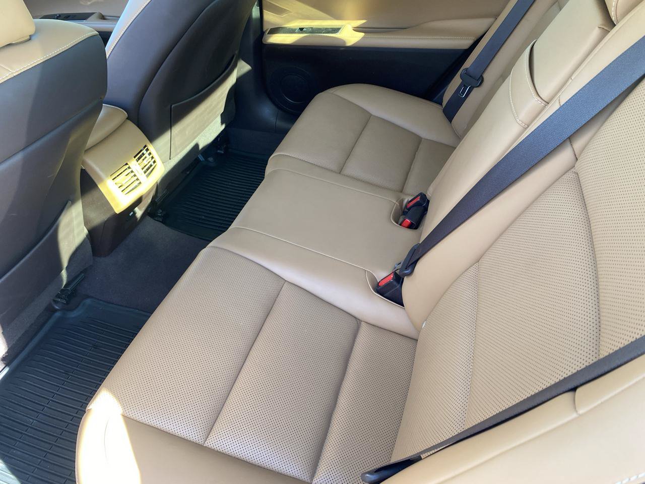Used 2016 Lexus ES 350 w/ Accessory Package FWD image 10